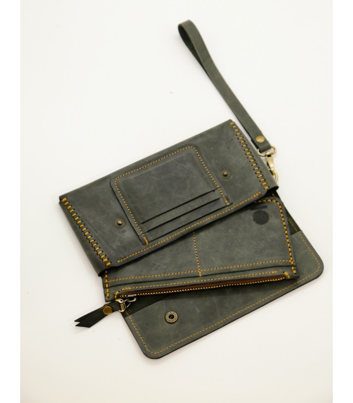 Wallet: W-01